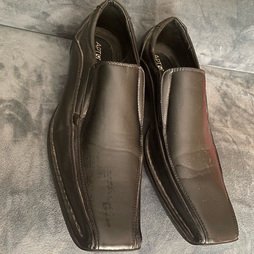 Apt. 9 square-toe shoes